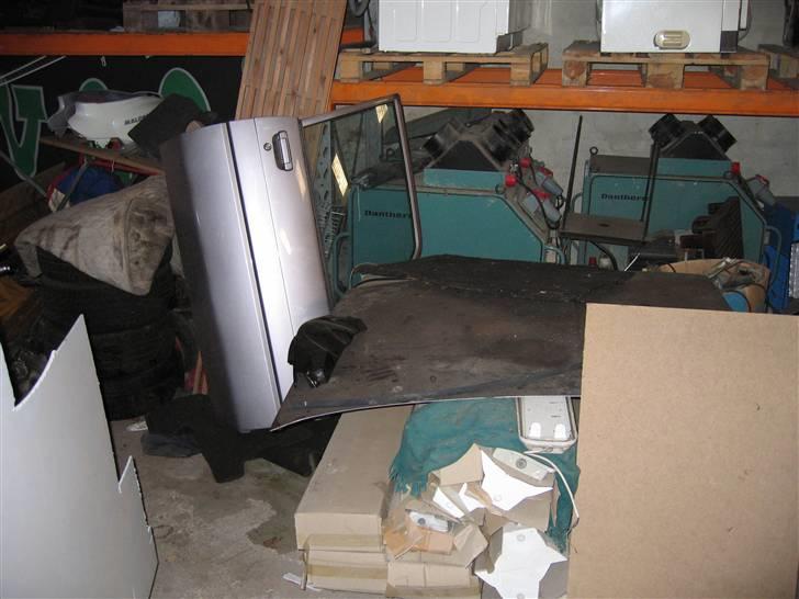 Toyota Corolla GT 16V skrottet   - DØRE, kølerhjelm, ruder, sæder.  ALT.  bare sig hva i mangler. billede 5