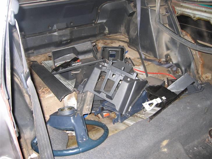 Toyota Corolla GT 16V skrottet   - strippet. billede 6