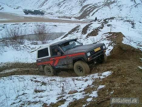 Nissan Patrol (Hugget op) - En sjov dag i Kallerup grusgrav billede 7