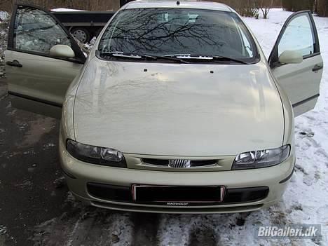 Fiat Brava 1,6 DØD - fiaten set forfra nypoleret  billede 1