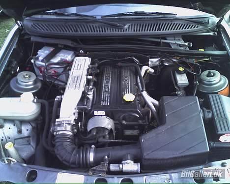 Ford sierra 2.0 DOCH (død) - den dejlige motor billede 8