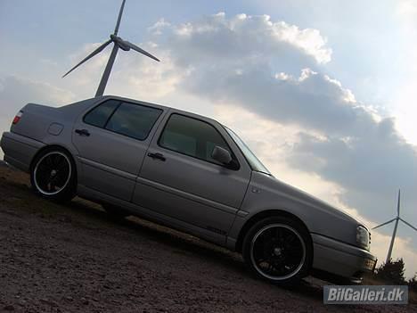 VW Vento *SOLGT* billede 3