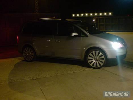 VW Touran 2.0 TDI DSG *Solgt - 19" A8 :) billede 1
