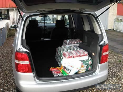 VW Touran 2.0 TDI DSG *Solgt - Dejligt med lidt plads :o) billede 6