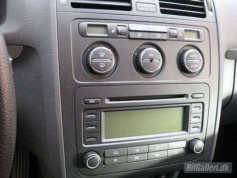 VW Touran 2.0 TDI DSG *Solgt billede 9