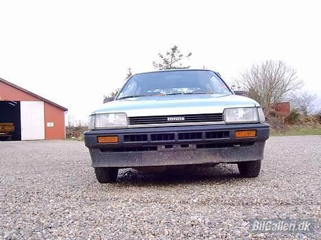 Toyota corolla EE80 1,3 billede 1