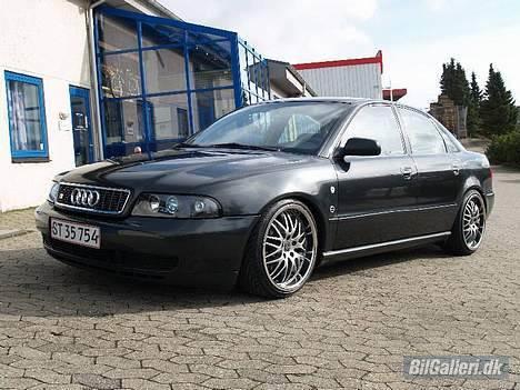 Audi A4 1.8T (SOLGT) billede 1