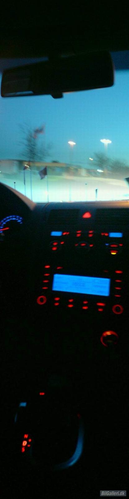 VW Touran 2.0 TDI DSG *Solgt billede 15