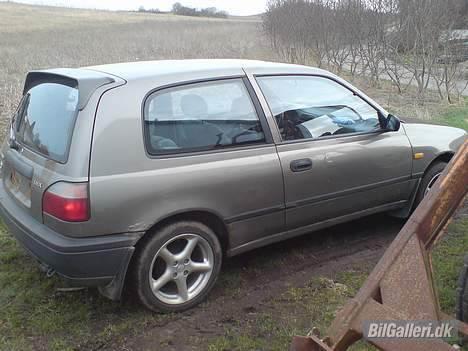 Nissan sunny  solgt billede 6