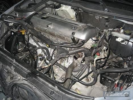 Peugeot 206 GT[SOLGT] - så er den snart klar billede 12