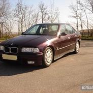 BMW 320i *solgt*