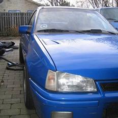 Opel Kadett GSI 16v 
