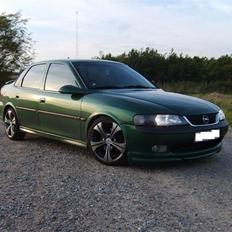 Opel vectra B 2,0i 16v 