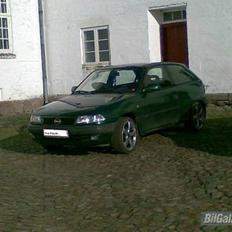 Opel Astra 16v