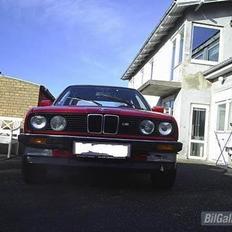 BMW E 30 320i