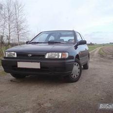 Nissan Sunny N14 (Totalskadet)