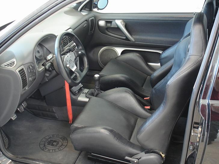 VW Polo RS 16v-T  (SOLGT) - Kabinen med de rigtig komfortable DTS læder forstole billede 13