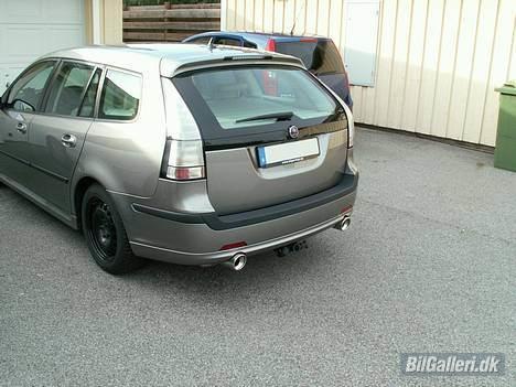 Saab 9-3 Sport Combi *Solgt* - Ved det godt... Kedelige vinterfælge. Men nu er det engang lovkrav herovre... billede 8