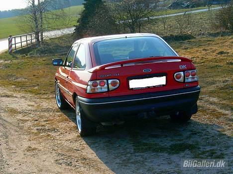 Ford Escort (SOLGT) billede 3