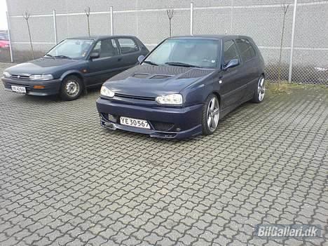 VW Golf III GT *SOLGT* - Sådan ser min baby ud med kofanger - håber den er klar igen inden max 14 dage. billede 9