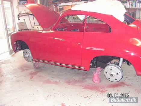 Porsche 356 - gearkassen og bagtøj er samlet færdig billede 11