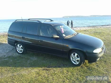 Opel Astra st. car **SOLGT** billede 3