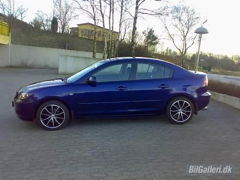Mazda 3 - Så kom da alu fælg på!! Billedet er fra dagen før den blev sænket.!!! billede 2