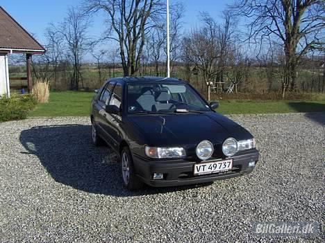 Nissan sunny ( total skadet ) - nyvasket jo jo billede 10