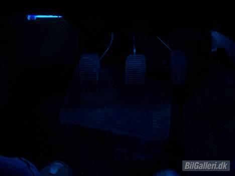 Skoda favorit 135 LX *Solgt* - blå neon ved pedalerne... billede 18