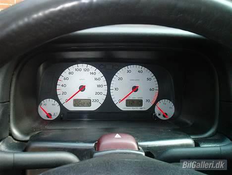 VW Vento SOLGT billede 9