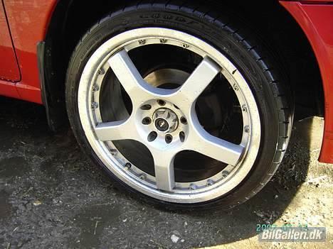 Nissan Almera solgt - Mine fine 17" kosei sutter :) billede 7