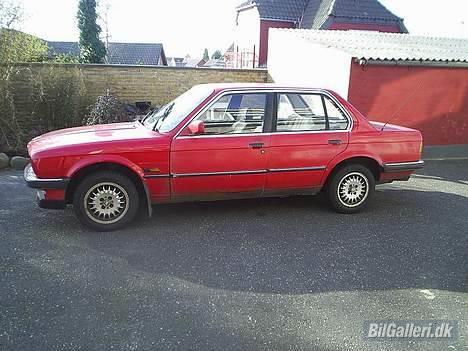 BMW E 30 320i billede 2