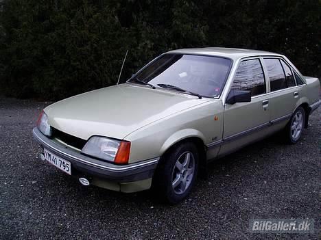 Opel Rekord 2,0 E billede 1