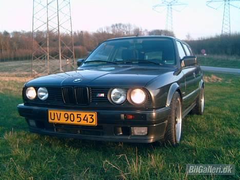 BMW 324 TD touring (solgt) billede 1