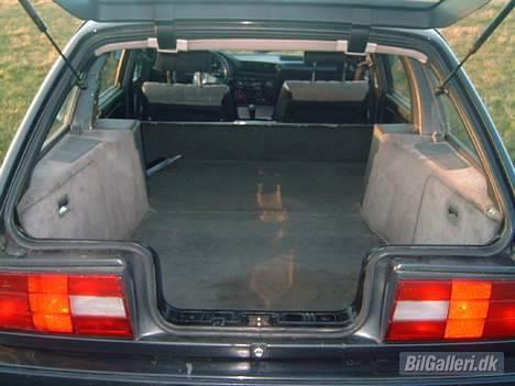 BMW 324 TD touring (solgt) billede 8