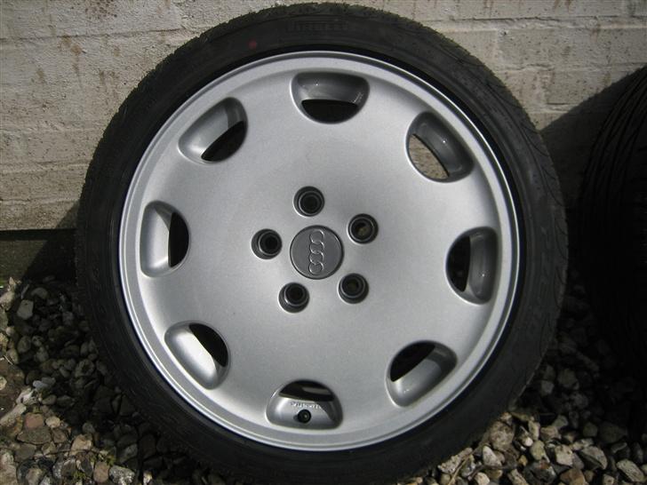 VW Vento 1.8 CLX SOLGT - Det er muligt Audi-fælgene kommer på på et tidspunkt, hvis de ikke bliver solgt.. Ja i hørte rigtigt, de er TIL SALG! billede 13