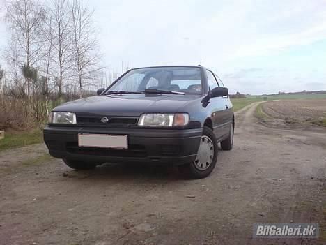 Nissan Sunny N14 (Totalskadet) billede 3