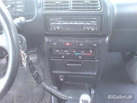 Nissan Sunny N14 (Totalskadet) billede 8