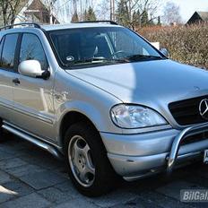 Mercedes Benz ML 320 *SOLGT*