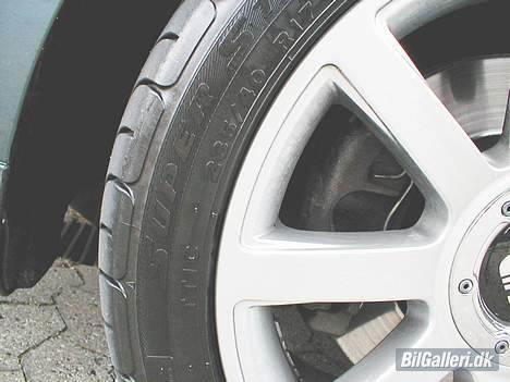 Seat 1,8 Leon 20 V Turbo*Solgt - 235/40-17 billede 3