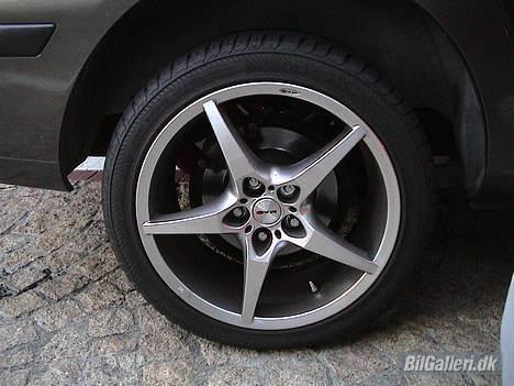 Ford Galaxy (Solgt) - saadan ser de nye Mak Matrix 17" ud - passer perfekt til bilen billede 4