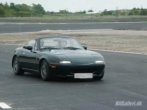 Mazda MX5 Limited Edition - En tur på Sturup Raceway er ren nydelse i en 5´er - Se film fra Sturup her: http://www.five-speed.dk/Film/MX-5%20Sturup%20Raceway.wmv billede 8