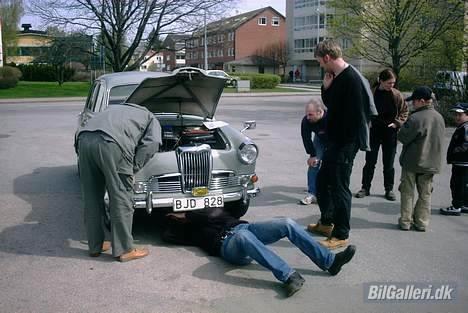 Austin-Morris Riley Onepointfive - Kileremmen blev strammet inden turen på 600km til Danmark billede 2