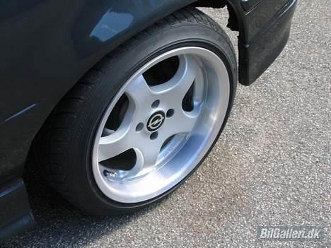 Opel kadett gsi 16 v SOLGT!!! billede 3