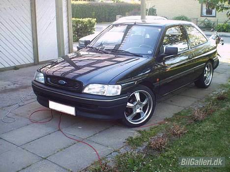 Ford Escort (kurtklorin) Solgt billede 2