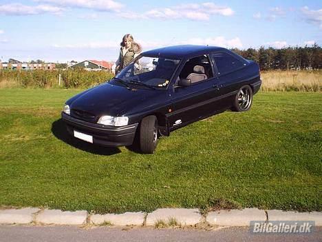 Ford Escort (kurtklorin) Solgt billede 4