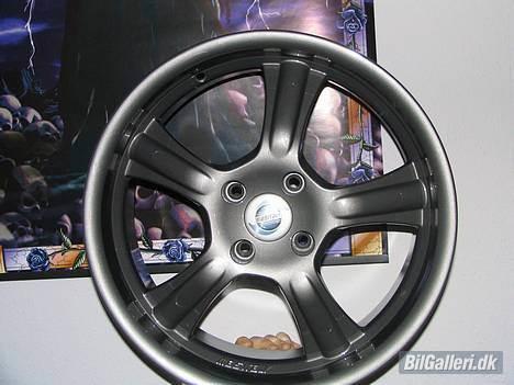 Ford Escort (kurtklorin) Solgt - Mine ny malet fælge :D billede 6