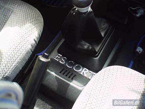 Ford Escort (kurtklorin) Solgt billede 9
