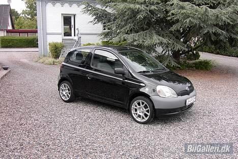Toyota Yaris 1,0 Linea Terra billede 1