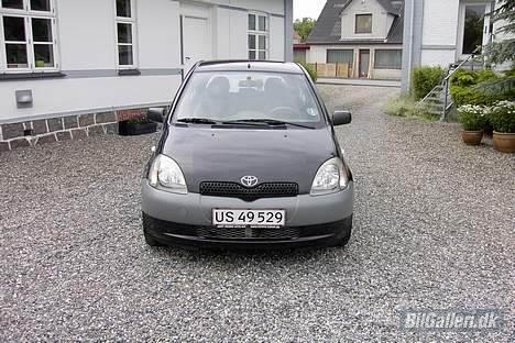 Toyota Yaris 1,0 Linea Terra billede 3